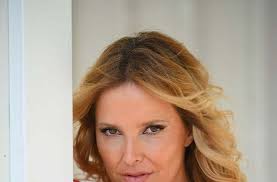 Senhora do Mar': Artur obriga Francisca a assinar um contrato de  confidencialidade