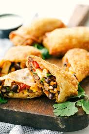 The Best Southwest Chicken Egg Rolls Are A Colorful Combination Of Golden Corn Black Beans Red Bell Peppers Chicken Egg Rolls Southwest Egg Rolls Egg Rolls