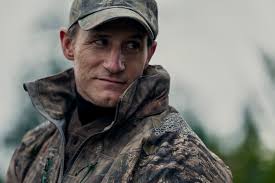 Devil in Ohio Cast: Every Actor and Character in the Netflix Series