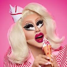 Katy Gregory's Instagram, Twitter & Facebook