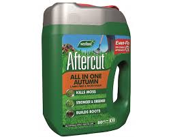 This handy and simple autumn lawn care advice should help make sure your lawn stays strong throughout the winter and looks great come spring. Autumn Lawn Care Polhill Garden Centrepolhill Garden Centre
