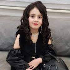 ميرا كوين fashion style goth