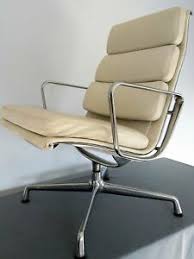 Biete eames chair an, ist gebraucht, sehr selten getragen und in einem sehr guten zustand, stam. Eames Chair Mobel Gebraucht Kaufen In Sachsen Anhalt Ebay Kleinanzeigen