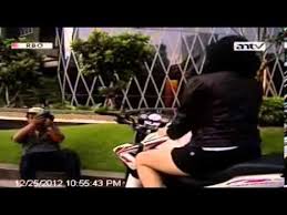 Kumpulan foto wanita indonesia | twuko. Topik Antv Mata Lensa Women Bike Sexy Army Look Part2 Youtube