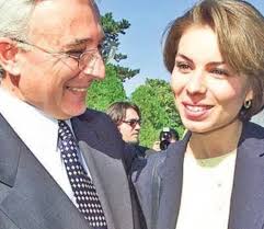 Discreta Lăcrămioara, feblețea lui Mugur Isărescu, și-a găsit un loc  călduț. Fata guvernatorului BNR a fost votată fără probleme 👉  https://tinyurl.com/vj6z52yf