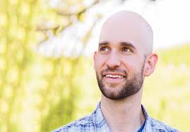 17 Best Business Coaches to Follow: Entrepreneurs Guide