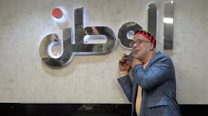 الجدير بالذكر أن شريف دسوقي حصل على جائزة أفضل ممثل من مهرجان القاهرة السينمائي الدولي عام 2018 بعد عرض فيلم ليل خارجي، كما أنه لفت الأنظار بدوره في مسلسل ب100 وش الذي عرض في موسم رمضان 2020 ونال إعجاب الجمهور والنقاد على حد سواء. Ø§Ù„Ù‚ØµØ© Ø§Ù„ÙƒØ§Ù…Ù„Ø© Ù„Ø¨ØªØ± Ù‚Ø¯Ù… Ø§Ù„ÙÙ†Ø§Ù† Ø´Ø±ÙŠÙ Ø¯Ø³ÙˆÙ‚ÙŠ Youtube