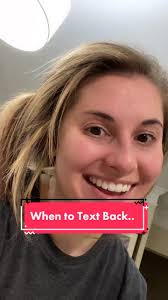 When to Text Back: Dating Advice for Guys