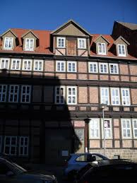 Gemütliche kleine wohnung in quedlinburg das wohnhaus mit fünf mietparteien befindet sich in quedlinburgs stadtzentrum. 2 Zimmer Wohnung Zu Vermieten Steinweg 32 06484 Quedlinburg Harz Kreis Mapio Net