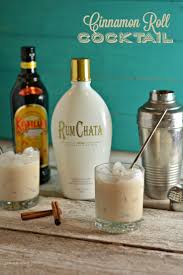 This Cinnamon Roll Cocktail Has Two Ingredients And Tastes As Good As A Cinn Holiday Drinks Alcohol Christmas Cocktails Recipes Easy Christmas Cocktail Recipes