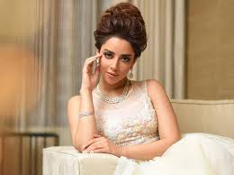 تستعد الفنانة الاماراتية بلقيس لإحياء أول حفلاتها الصيفية بمصر في نادي الجلاء برفقة يذكر أن أخر أعمال الفنانة بلقيس أغنية جبار وهي من كلمات وألحان رامي الشافعي. Ø¨Ù„Ù‚ÙŠØ³ ÙØªØ­ÙŠ ØªØ®Ù„Ø¹ Ø²ÙˆØ¬Ù‡Ø§ ØµØ­ÙŠÙØ© Ø§Ù„Ø¹Ø±Ø¨