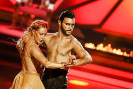 Während in den ersten acht staffeln der gewinner lediglich einen plattenvertrag erhielt, wurden in den staffeln 9 bis 14 noch zusätzlich 500.000 euro. Dsds 2019 Oana Nechiti Bei Let S Dance Aus Das Sind Die Grunde Express De