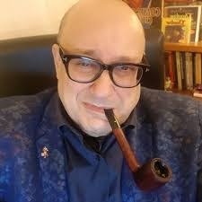 Reina Cano's Instagram, Twitter & Facebook