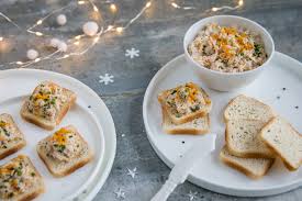 Amuse Bouche Aperitif Toasts Au Saumon Et A L Avocat Jacquet