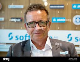 Arnold schuster hi-res stock photography and images