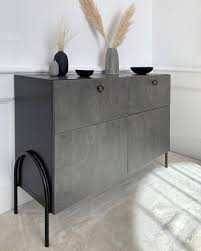 Prettypegs Beine Knopfe On Instagram If It S Not Black Put It Back Unsere Hedvig Beine Gibt Es Nicht Nur In Gild Und Chrom Sondern Auch In Schw In 2020 Hedvig