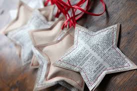 Pin By Merci Pour Le Chocolat On Diy Weihnachten Christmas Christmas Ornaments Homemade Christmas Star Decorations Simple Christmas