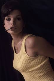Film Noir Photos: The Art of the Dangle: Uschi Glas