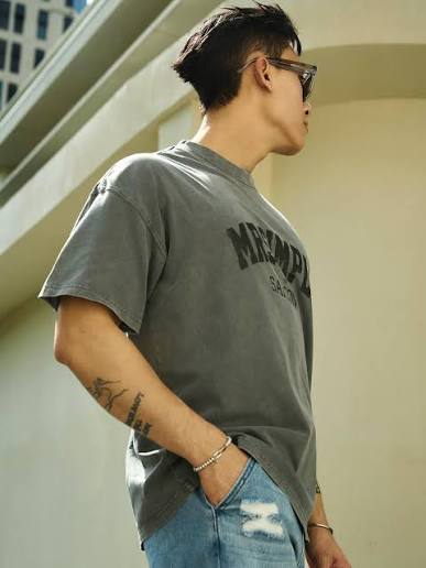 áo thun, oversized, chân thực thô mộc, nhà thi đấu