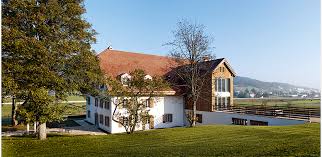 Situated in parys, 9 km from otavi wildlife sanctuary, a la maison features accommodation with a seasonal outdoor swimming pool, free private a la maison. La Maison Des Metiers D Art Architectes Ch