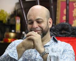 Võ sư Flores chê Cung Lê, muốn đến tận nhà Từ Hiểu Đông thách đấu