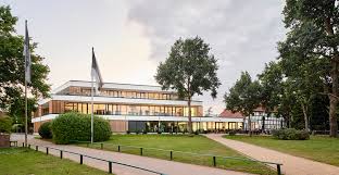 Clubhaus is a new marketplace & platform that allows members to discover other as a member of clubhaus, your monthly housing spend won't be wasted anymore! Gruppe Gme Neubau Clubhaus Fur Den Club Zur Vahr E V