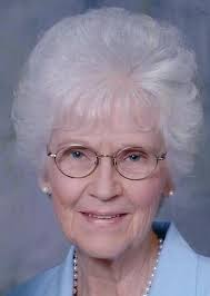 Anne Romine's Instagram, Twitter & Facebook