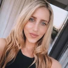 Heather Brook's Instagram, Twitter & Facebook