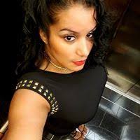 Shelly Colon's Instagram, Twitter & Facebook