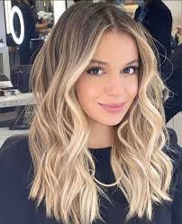 Julia Tompkins's Instagram, Twitter & Facebook