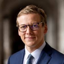 Barbara Loftus (@LoftusBarbara)