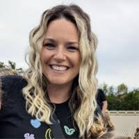 40+ "Amanda Markham" profiles