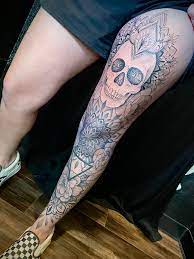 Full Leg In Progress Done By Me Savanna Blair At Mozaix Art Collective Suisun City Ca Knee Down Is Healed Above Knee Fresh And Unfinished Tattoo