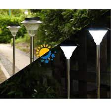 Lampu tenaga surya biasanya mempunyai beberapa bagian. Solar Garden Light Lampu Taman Tenaga Matahari Lampu Tenaga Surya Otomatis Lampu Unik Shopee Indonesia