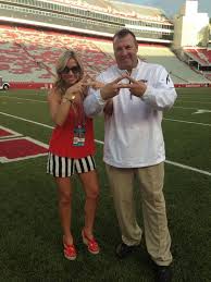 Bret bielema's arkansas tenure ended on the field friday. Bret Bielema S Wife Refutes Article Claiming Couple Fabricated Story