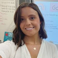 Lauren Keating's Instagram, Twitter & Facebook