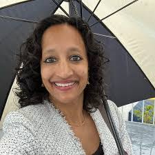 Bobbie Porter's Instagram, Twitter & Facebook