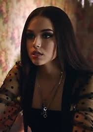 Fan Casting Maggie Lindemann as Melody Carver in The Ghoul next door