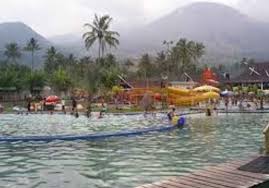 Adjacent to cipanas garut hot springs, hotel augusta garut is one of the top choices for your stay based on our traveler data, and this hotel offers a restaurant and an outdoor pool. Pesona Keindahan Obyek Wisata Pemandian Air Panas Cipanas Tarogong Di Rancabango Garut Jawa Barat Ihategreenjello