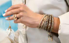 The official youtube channel of tamara comolli fine jewelry. Tamara Comolli In Andorra High Jewelry At Mercat Del Diamant