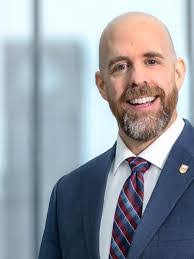 Peter Smiley's Instagram, Twitter & Facebook