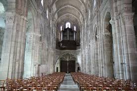 Must See Cathedrals Of France French Cathedrals Cathedral Romanesque Sculpture