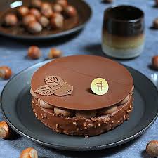 Maison Pierre Herme Paris Hazelnut Dacquoise Cake Pastry Design Desserts Pastry