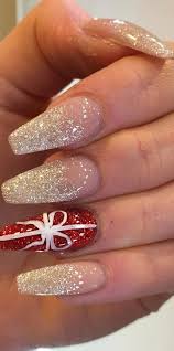 Maybe you favor sweet short pink acrylic nails, or perhaps you prefer some dramatic coffin acrylic nails instead. 50 Insanely Cute Christmas Nails That You Need To Try This Year