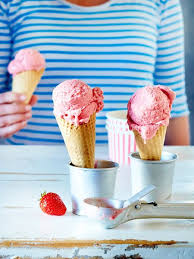 Cremiges Himbeer Sahne Eis Rezept Lecker Erfrischende Desserts Lecker Lebensmittel Essen