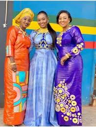 1 source for hot moms, cougars, grannies, gilf, milfs and more. 320 Idees De Robe Bazin Chic En 2021 Mode Africaine Tenue Africaine Robe Africaine
