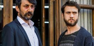 Cast ekibi listesi, başrol, yan rol, kadın, erkek, çocuk, konuk, bölüm, ayrılan eski ve katılan yeni sezon oyuncuları, resimli açıklamaları. Cukur 64 Yeni Bolum Fragmani Yayinlandi Mi Cukur Dizisine Yeni Oyuncu Fotomac