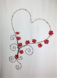 Barbed Wire Heart With Wee Red Forever Blooming Flowers Made Etsy Barbed Wire Art Beads And Wire Copper Wire Art