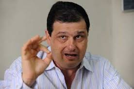 Camilo Samán molesto por críticas a venta de ingenio Ecudos