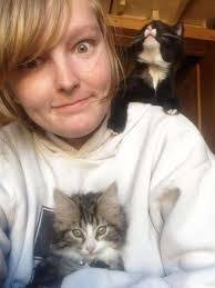 Elsa Mackey's Instagram, Twitter & Facebook